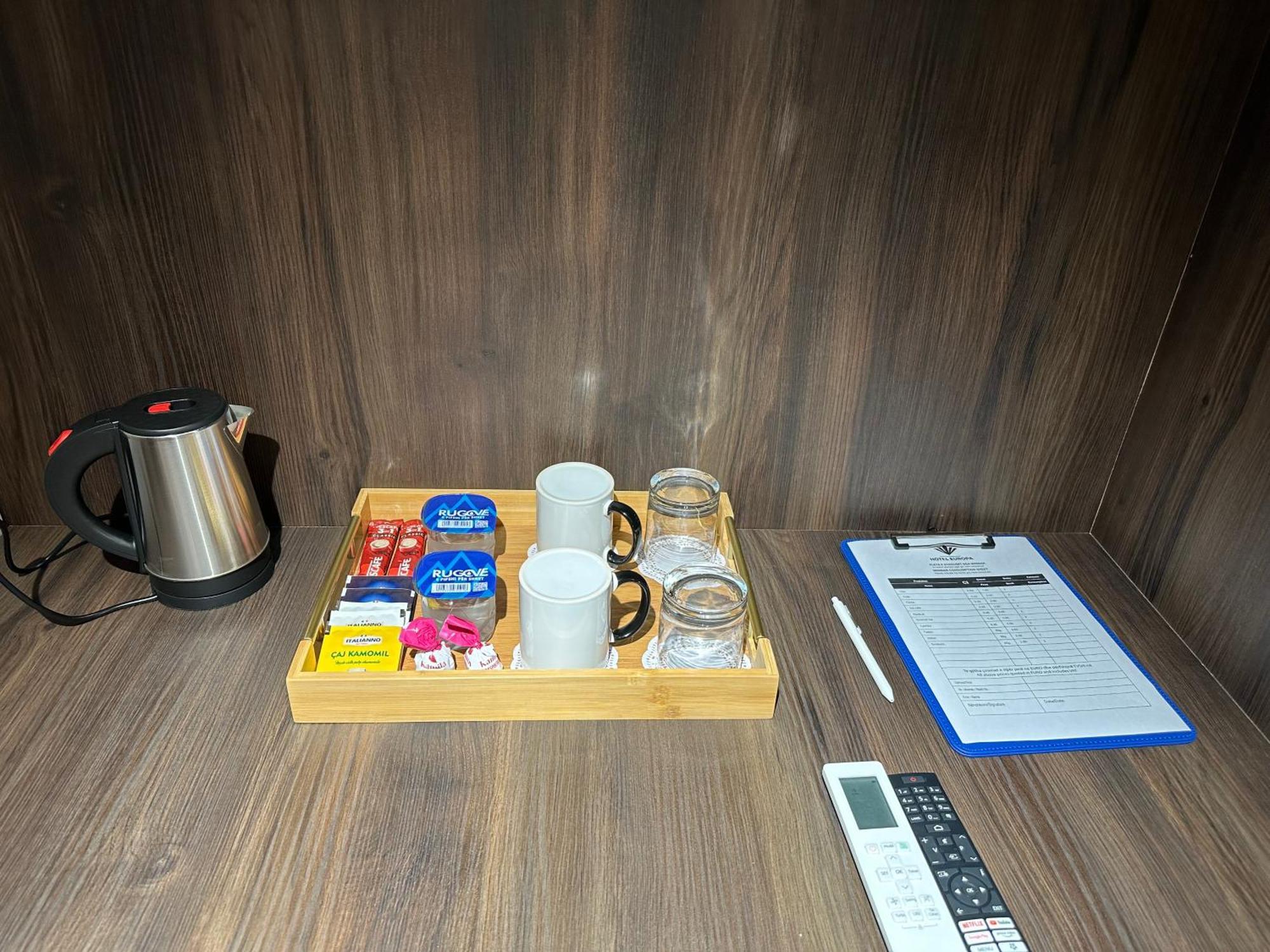 Hotel Europa Prishtina Pristina Extérieur photo