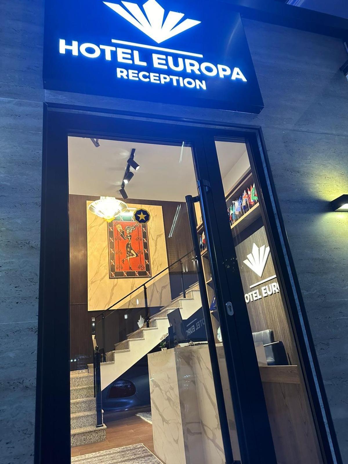 Hotel Europa Prishtina Pristina Extérieur photo