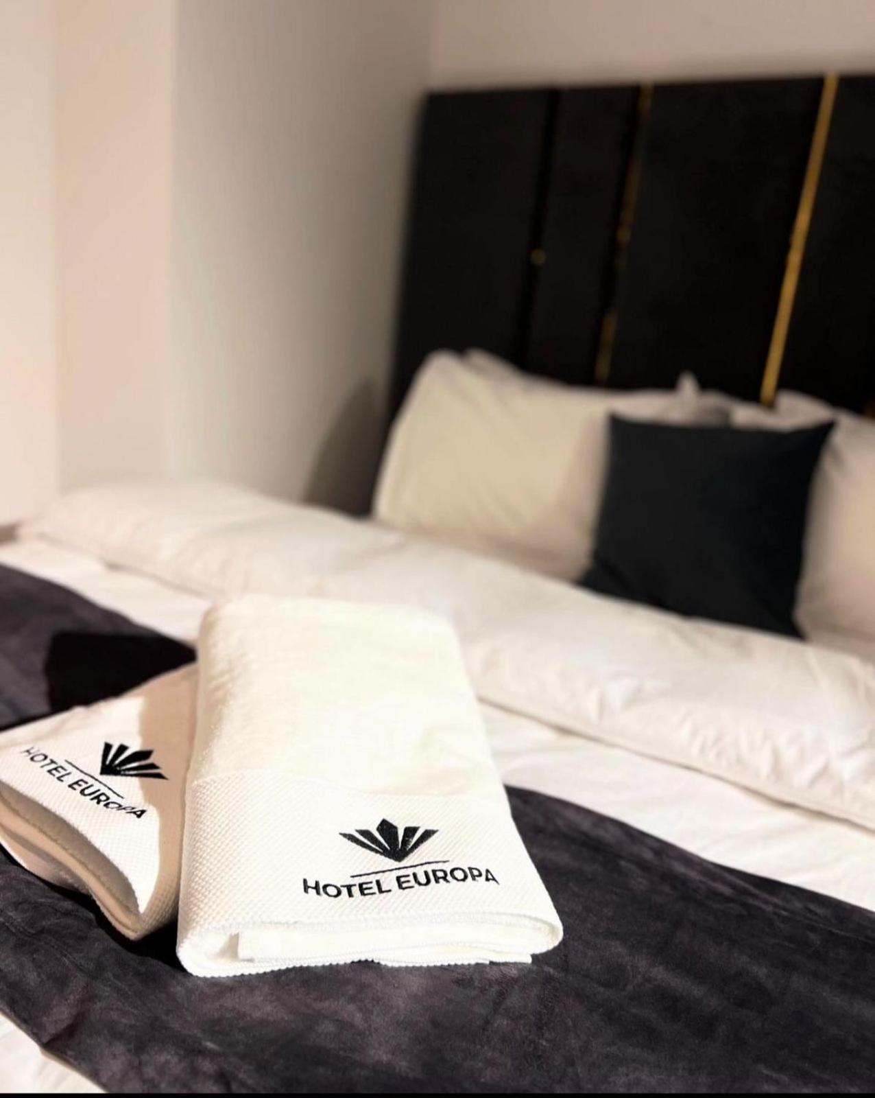 Hotel Europa Prishtina Pristina Extérieur photo